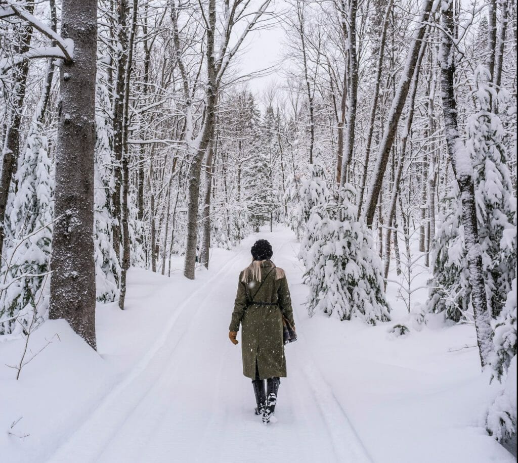 walking outdoors, winter walking tips